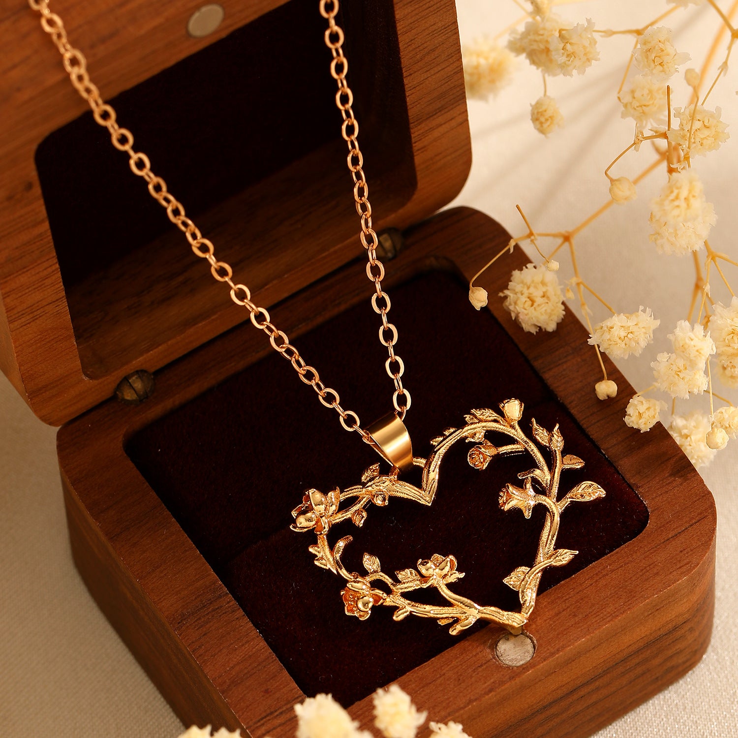Thorny Rose Clavicle