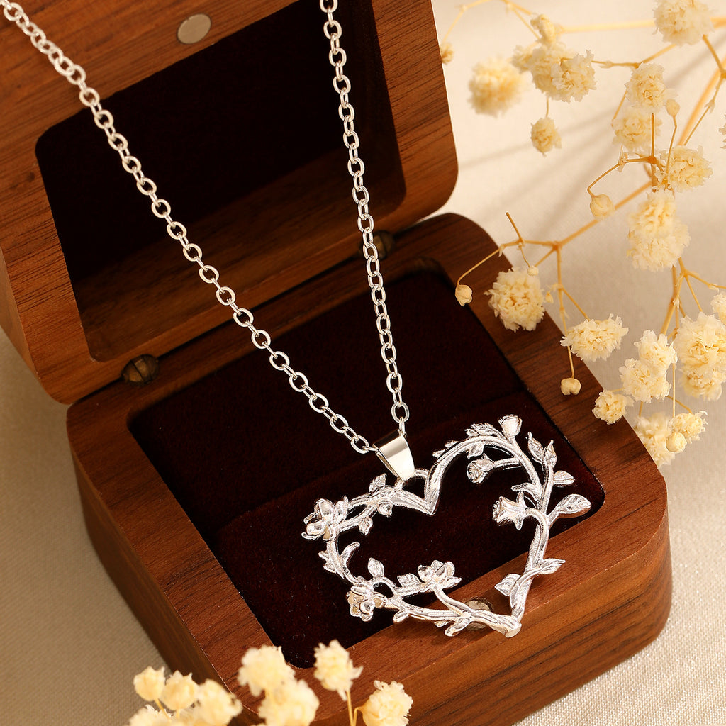 Thorny Rose Clavicle