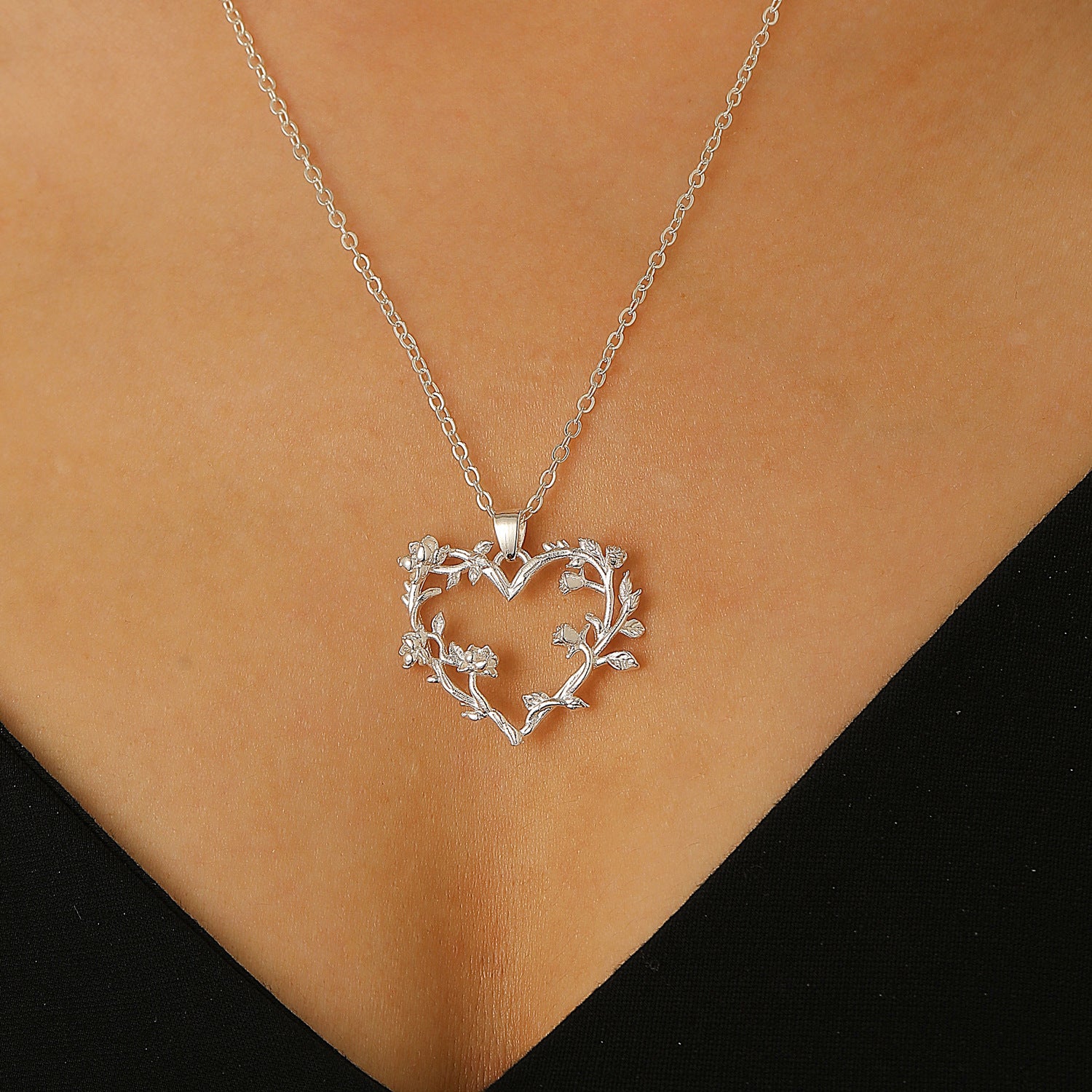 Thorny Rose Clavicle