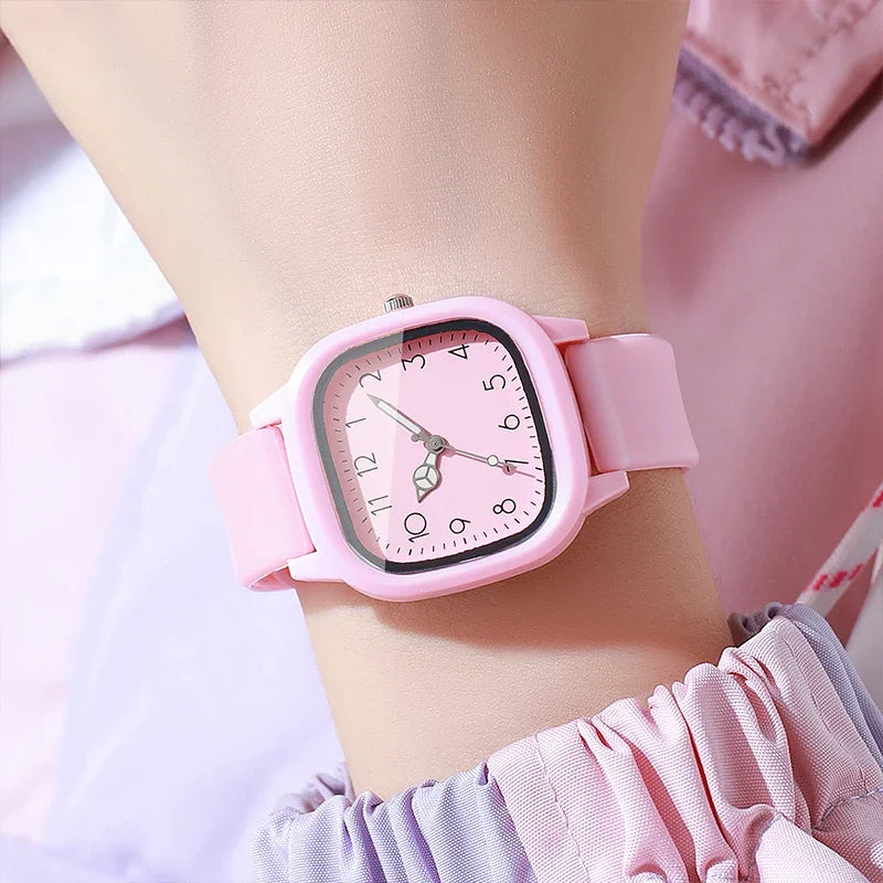 Women Quartz Watch Casual Silicone Band Ladies Wristwatch