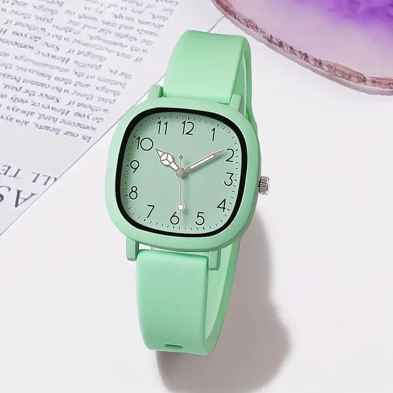 Women Quartz Watch Casual Silicone Band Ladies Wristwatch