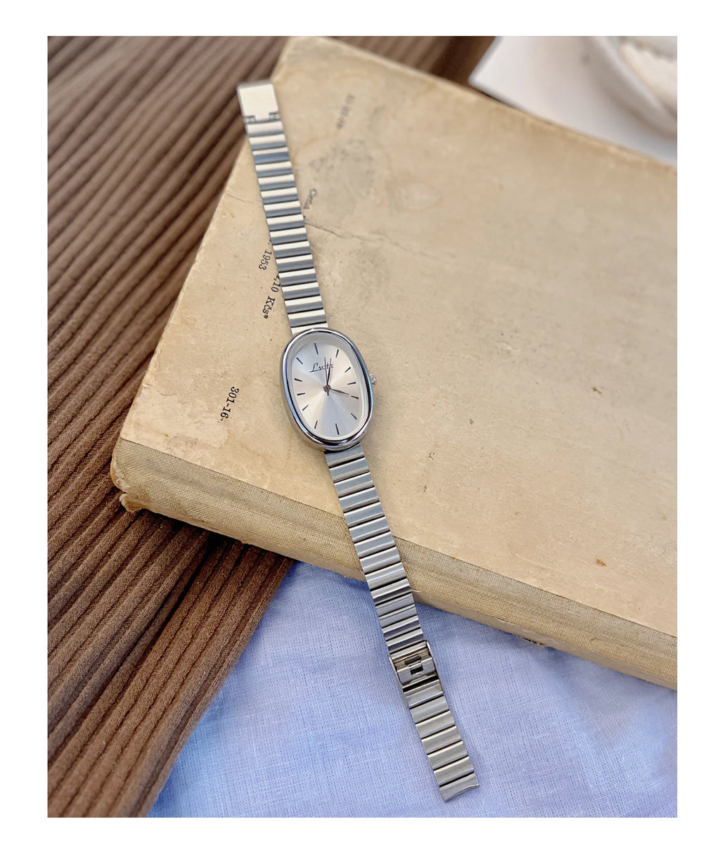 Fashionable Women's Watch With Gold Bracelet,