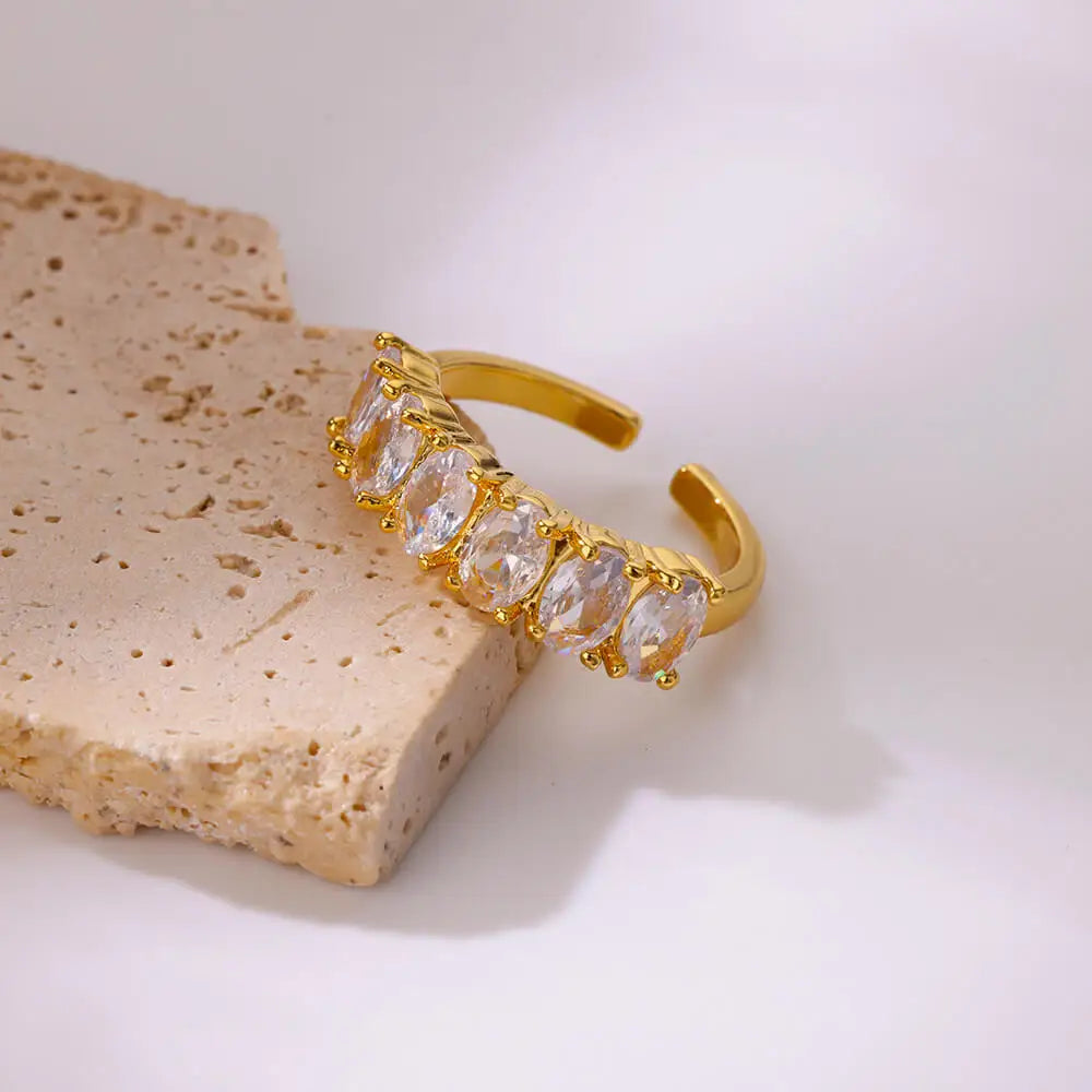 Valoria Heart Ring