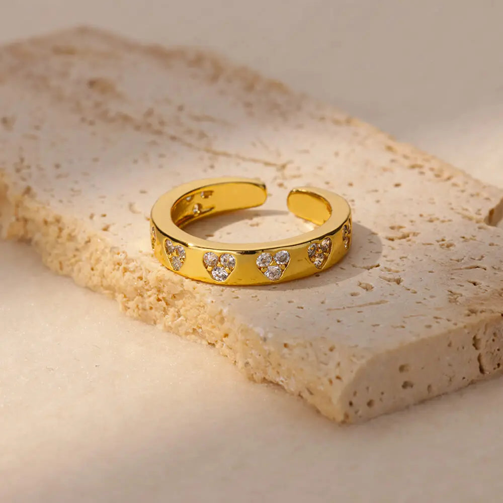 Valoria Heart Ring