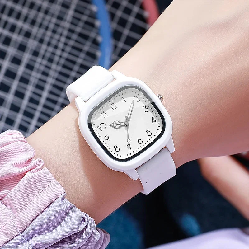 Women Quartz Watch Casual Silicone Band Ladies Wristwatch