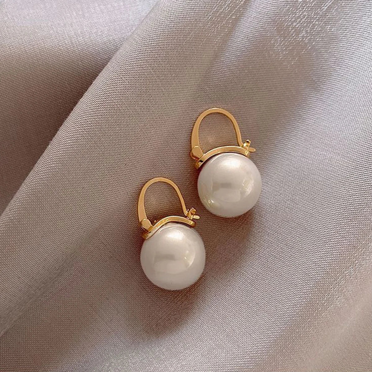 2 Women's Silver Needle Bow Studded With Diamond Pearl Earrings,